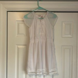 white sleeved dress